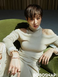Aktris Ning Zhang Naik Sampul Majalah