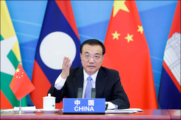 รัฐมนตรีต่างประเทศของจีน-เวียดนามจัดการเจรจาเน้นย้ำสืบสานความสัมพันธ์ที่ดี