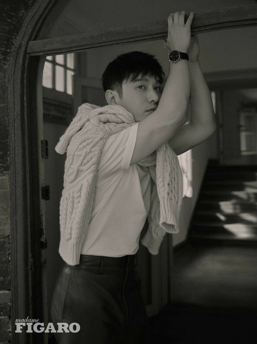 Aktor Terkenal Huang Xiaoming_fororder_huang3