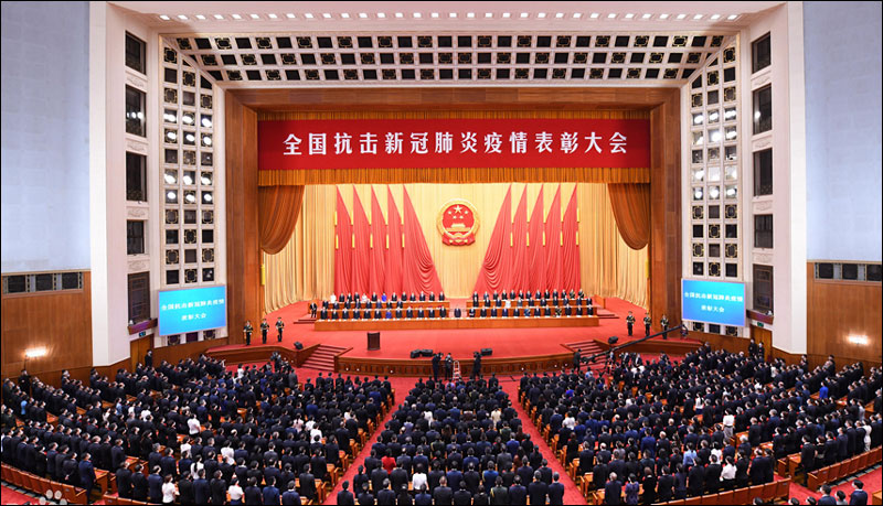 รัฐบาลจีนมอบรางวัลแก่บุคคลผู้สร้างคุณูปการต่อการต้านโควิด-19_fororder_20200908bzdh1