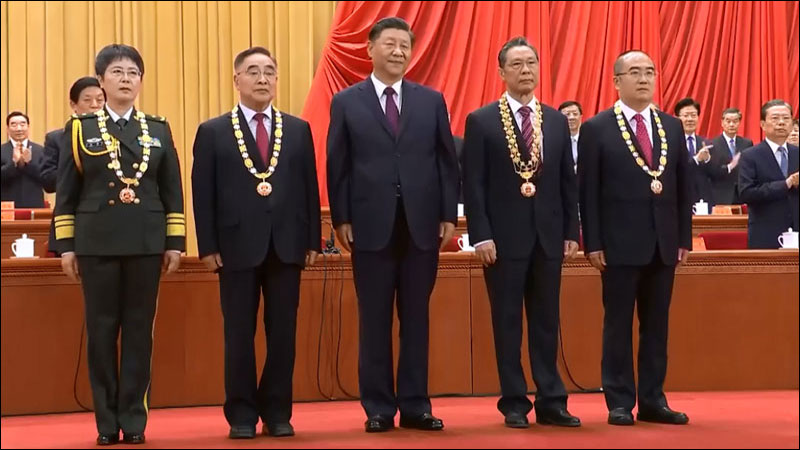 รัฐบาลจีนมอบรางวัลแก่บุคคลผู้สร้างคุณูปการต่อการต้านโควิด-19_fororder_20200908bzdh3