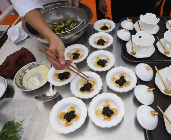 มณฑลเจียงซูจัดเทศกาลอาหารบนทางด่วน_fororder_高速美食2