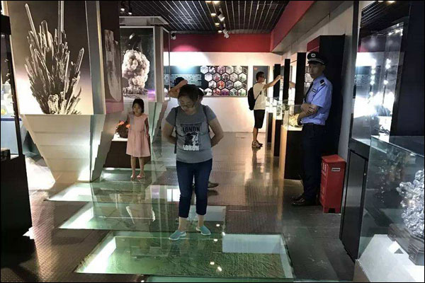 พิพิธภัณฑ์กลายเป็นแหล่งท่องเที่ยวแฟชั่นใหม่ของจีน_fororder_20201007bwg1