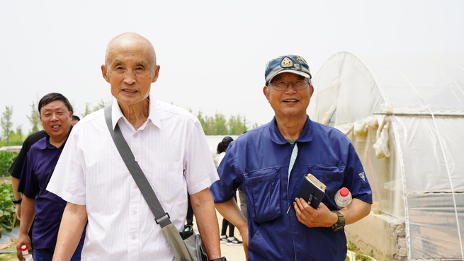 中国で堆肥を作り、循環農業の理念を広める川崎広人さん