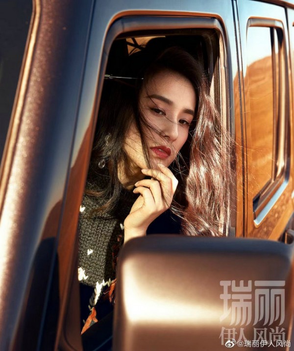 Aktris Tiongkok Huang Shengyi Naik ke Sampul Majalah