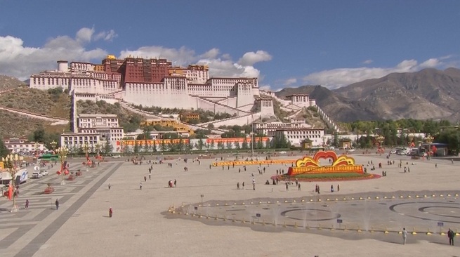チベット自治区ラサの観光客、今年11月時点で延べ2000万人超