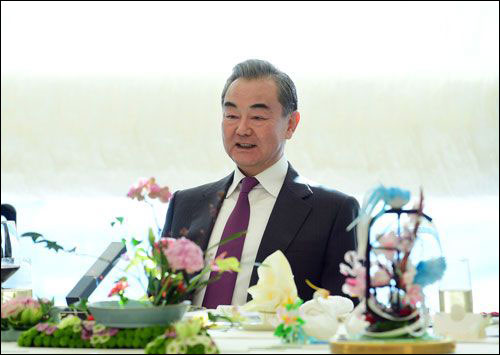 รัฐมนตรีต่างประเทศจีนพบคณะทูตสหภาพยุโรป