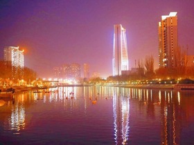 Pemandangan Malam di Xinjiang