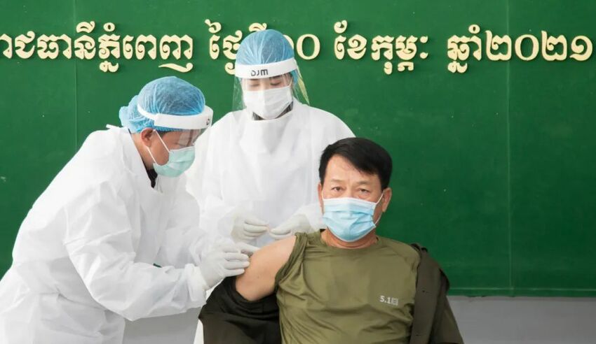 Tentara Kamboja Disuntik Vaksin Tiongkok_fororder_06