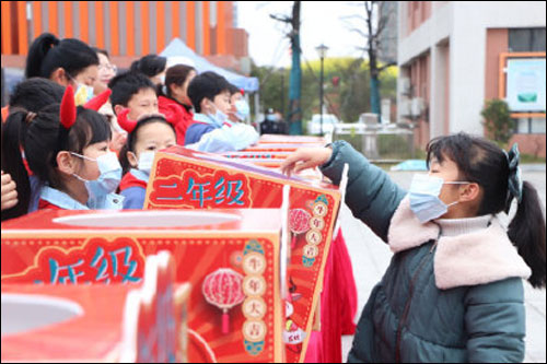 นักเรียนจีนพร้อมสำหรับการเปิดเรียนในฤดูใบไม้ผลิ_fororder_20210301kx2