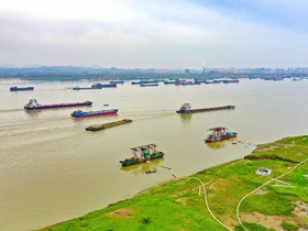 Pembenahan Sungai Yangtze Buat Kapal Seberat 60 Ton Berlewat Dengan Lancar