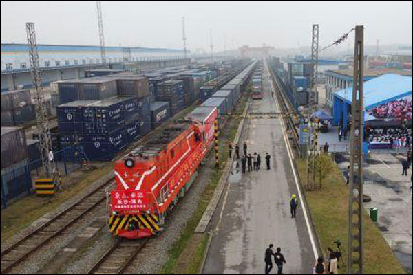 ขบวนรถไฟสินค้าหูหนาน-อาเซียนเดินรถเป็นครั้งแรก_fororder_20210401dm3
