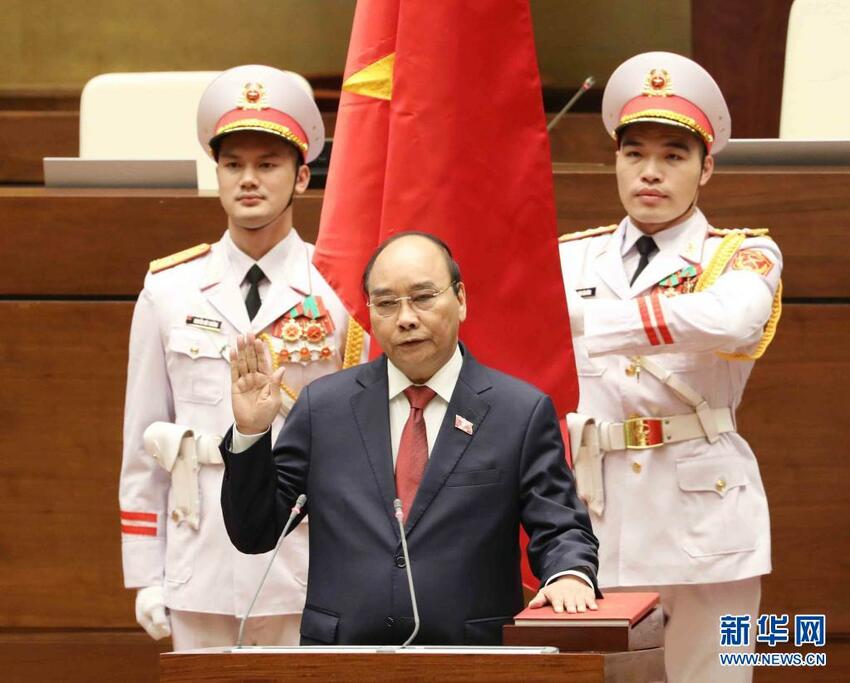 Xi Jinping Sampaikan Ucapan Selamat kepada Nguyen Xuan Phuc_fororder_viet