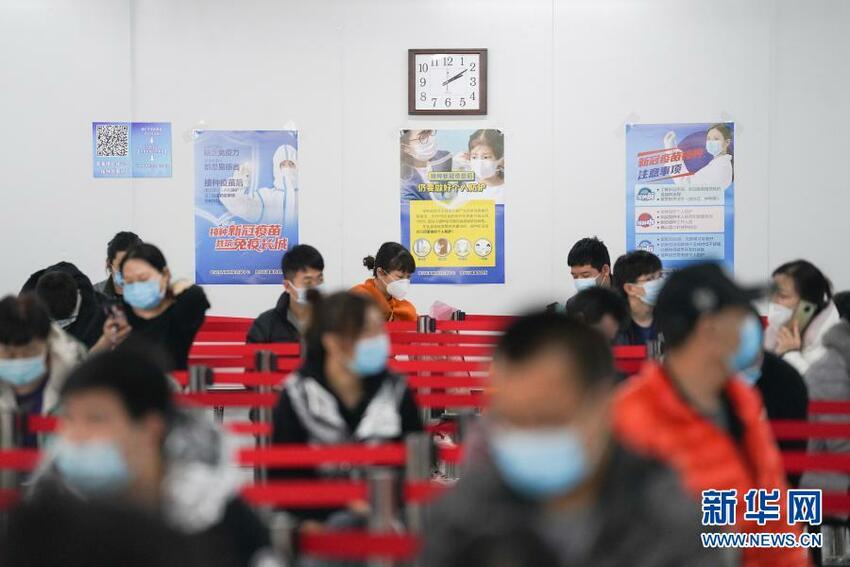 Tiongkok Duduki Urutan Kedua di Dunia dalam Penyuntikan Vaksin Virus Corona_fororder_yyy4