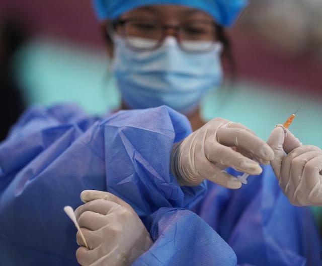 เมืองคุนหมิงตั้งจุดฉีดวัคซีนโควิดชั่วคราวขนาดใหญ่_fororder_333