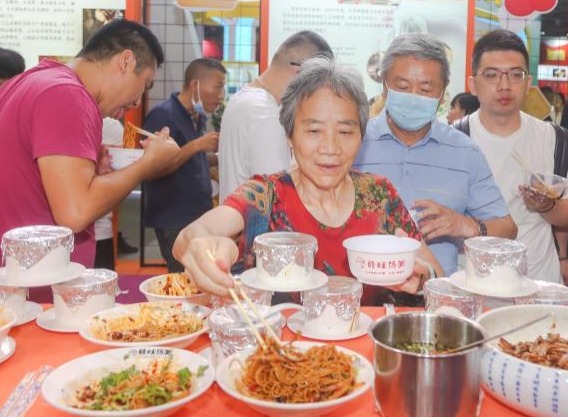 จัดงานอาหารเส้นจีนครั้งแรกที่เมืองหนานชาง มณฑลเจียงซี_fororder_米粉节3