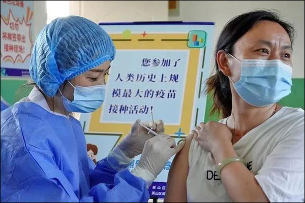 จีนฉีดวัคซีนโควิดให้ปชช.แล้ว 1,000 ล้านโดส วัคซีนจีนร่วมสร้างผลงานคุ้มครองสุขภาพมนุษย์_fororder_20210621ymjz1