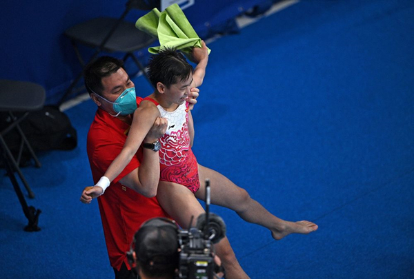 “เฉวียน หงฉาน” แชมป์โอลิมปิกอายุน้อยที่สุดของจีน “ไม่เคยไปเที่ยวสวนสนุก อยากไปเล่นตู้คีบตุ๊กตามากที่สุด”_fororder_全红婵 (5)
