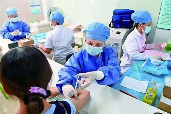 ทั่วประเทศจีนฉีดวัคซีนโควิด-19 แก่ประชาชนแล้วกว่า 2,000 ล้านโดส_fororder_20210828ymjz