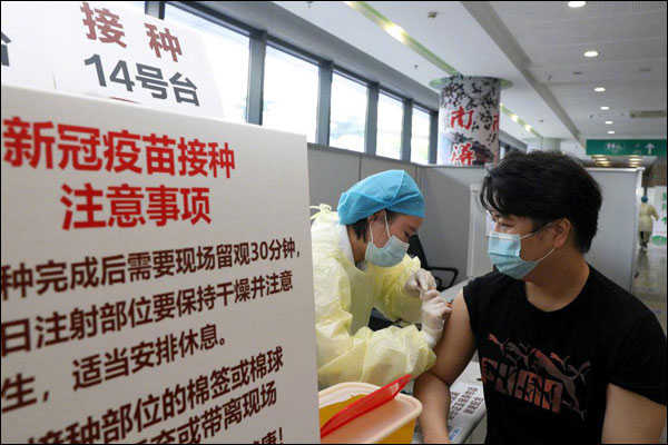 จีนฉีดวัคซีนโควิด-19 เกิน 2,100 ล้านโดส_fororder_20210906ymjz