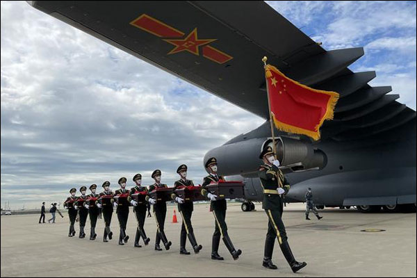 จีนกับเกาหลีใต้จัดพิธีส่ง-รับมอบกระดูกทหารอาสาจีนครั้งที่ 8_fororder_20210902zh2