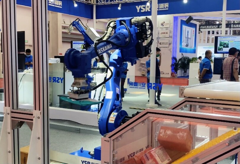 แขกประจำงานมหกรรมหุ่นยนต์—แขนหุ่นยนต์ที่ทำได้ทุกอย่าง_fororder_0914-2