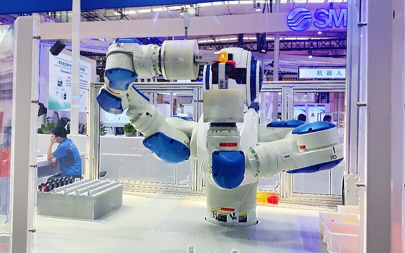 แขกประจำงานมหกรรมหุ่นยนต์—แขนหุ่นยนต์ที่ทำได้ทุกอย่าง_fororder_0914-1