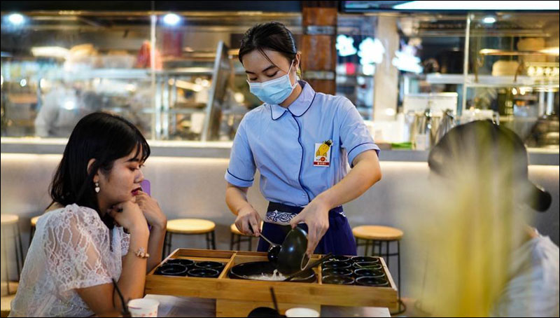 เมืองคุนหมิงเปิด “โรงอาหารกลางดึก” เพื่อกระตุ้นเศรษฐกิจกลางคืน_fororder_200730sheyeshitang2