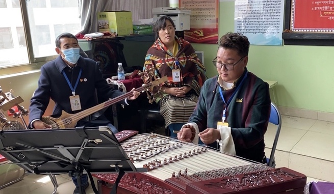 趙雲莎記者が伝えるチベットの今―⑦薩迦県中学校は多様な形で生徒の総合的素養を向上_fororder_7