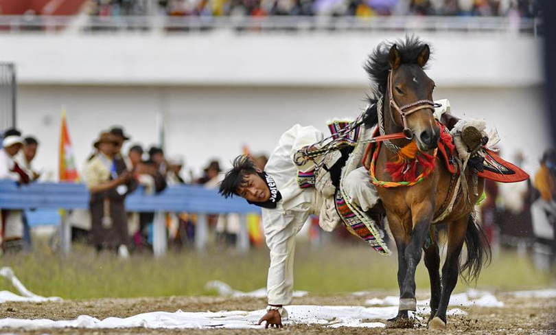 เมืองน่าฉวี่ของทิเบตจัดเทศกาลแข่งม้าเฉียงถังเชี่ยชิงเก๋อซ่าเหริ่อปี2020_fororder_1597116188(1)