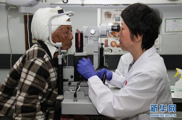 แพทย์จีนช่วยผู้ป่วยโรคต้อกระจกในสาธารณรัฐนามิเบีย