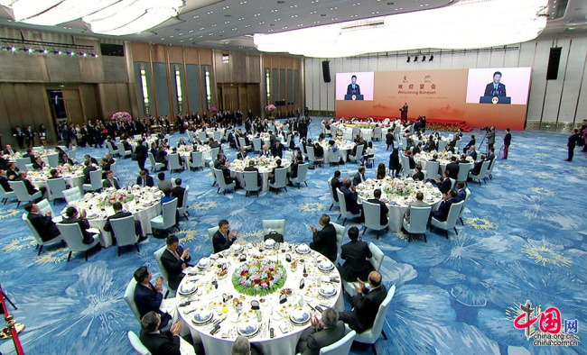 President Xi addresses a banquet in the southeastern city of Xiamen. [Photo: meldingcloud.com.cn] 