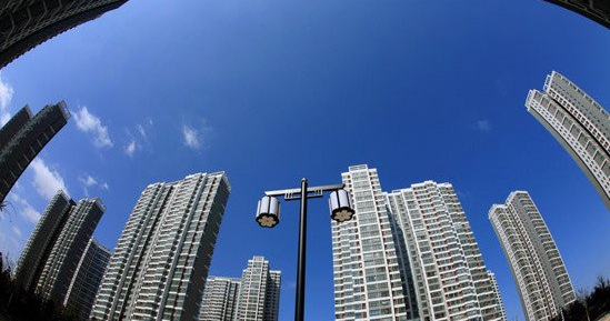 Investment in China's property sector maintained steady growth in the first eight months of 2017, with sales continuing to slow due to government curbs, official data showed Thursday. [File Photo: sohu.com]