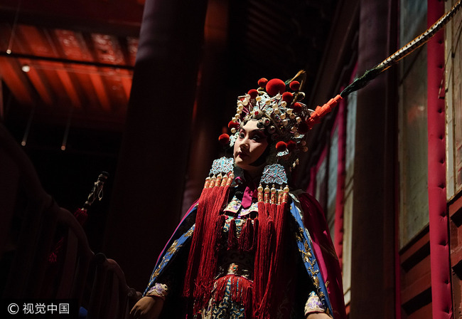 Actress Gu Weiying performing Peony Paviliion, a Kunqu Opera, on the stage at the newly reopened Changyin Pavilion in the Forbidden City on Tuesday, September 19, 2017. [Photo: VCG]