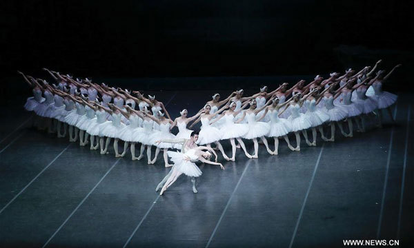 Ballet dancers from China's Shanghai Ballet perform "Swan Lake" at City Theater in Antwerp, Belgium, on October 7, 2017. [Photo: Xinhua]