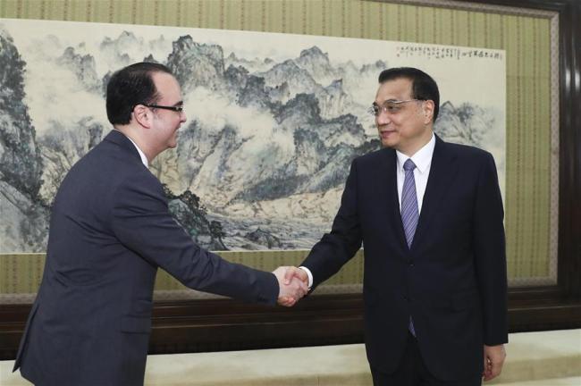Chinese Premier Li Keqiang (R) meets with Philippine Foreign Secretary Alan Peter Cayetano in Beijing, capital of China, June 30, 2017. [Photo: Xinhua/Xie Huanchi]