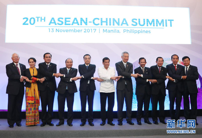 Chinese Premier Li Keqiang attends the 20th China-ASEAN (10+1) leaders' meeting in the Philippine capital of Manila. [Photo: Xinhua]