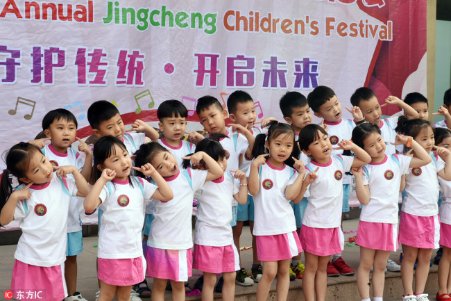 Children perform at a children's festival in Beijing. [File photo: IC]