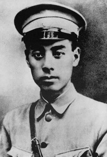 Zhou Enlai in 1924 [Photo: Public domain] 