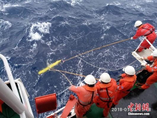 China's independently-developed underwater glider Haiyi conducts a scientific observation in the Indian Ocean on January 2, 2018. [Photo: VCG]