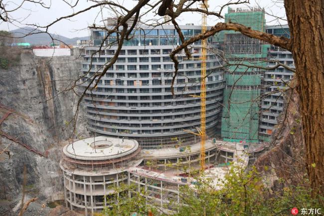 上海五星“深坑酒店”露真容 The world's first 5-star hotel in a quarry is under construction