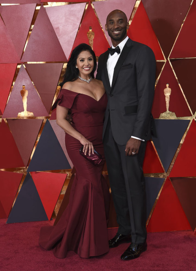 Vanessa Laine Bryant, left, and Kobe Bryant arrive at the Oscars on Sunday, March 4, 2018, at the Dolby Theatre in Los Angeles. [Photo by Richard Shotwell/Invision/AP]