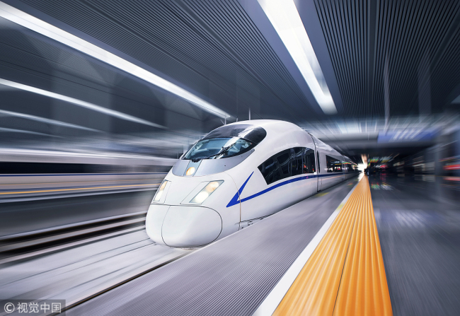 Travelers who smoke on bullet trains could find themselves banned from train travel for 180 days, according to new guidelines issued by China's government.[File Photo: VCG]