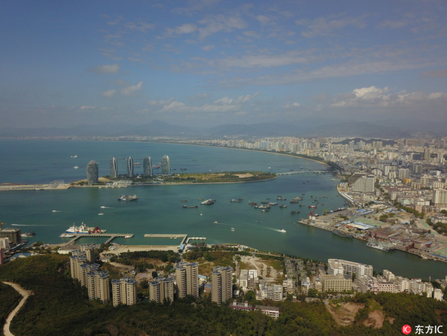 Chinese President Xi Jinping announced Friday a decision to build the whole island of Hainan into a pilot free trade zone.[Photo: IC]