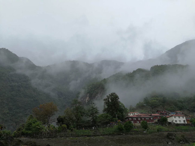 The village where Lhagpa Tsering lives in Medog [Photo: China Plus]