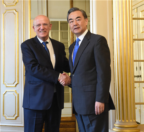 Chinese State Councilor and Foreign Minister, Wang Yi meets with Portuguese Foreign Minister Augusto Santos Silva in Lisbon on Friday. [Photo: fmprc.gov.cn] 