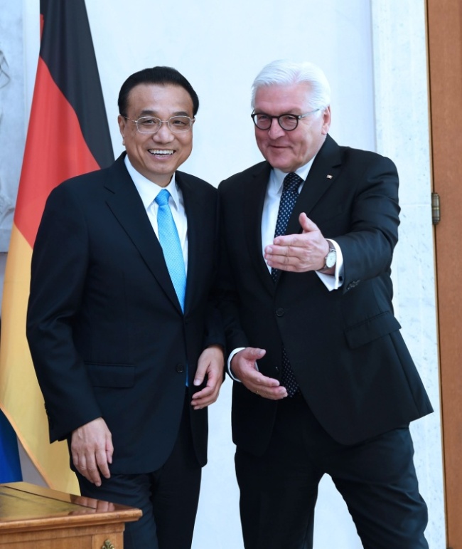 Chinese Premier Li Keqiang (L) meets with German President Frank-Walter Steinmeier in Berlin, Germany on Monday, July 9, 2018. [Photo: Xinhua]