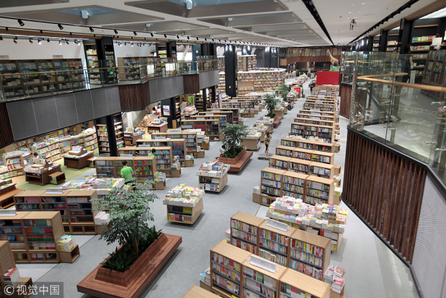 The Longgangcheng branch of Shenzhen Bookmall undergoes test run in Shenzhen, South China's Guangdong province, July 17, 2018. [Photo/VCG]