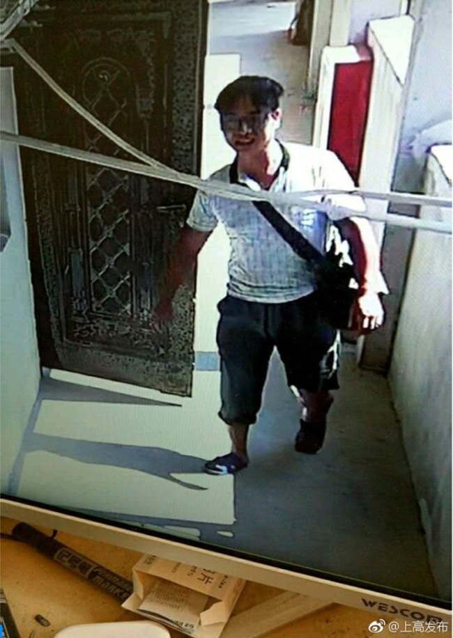 A CCTV screenshot of shooting suspect Yu Lin who allegedly killed people by gun at two locations in Shanggao County, Jiangxi Province, Monday morning, August 20, 2018. [Photo: provided by Shanggao Police on Weibo]