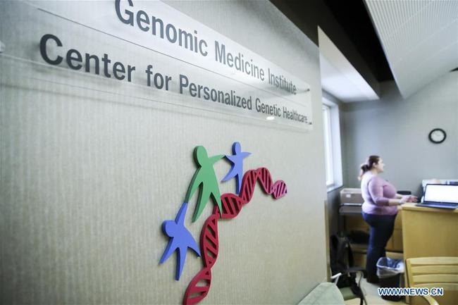 A staff member is seen at the Genomic Medicine Institute Center for Personalized Genetic Healthcare of Cleveland Clinic in Cleveland, Ohio, Aug. 22, 2018. [Photo: Xinhua]